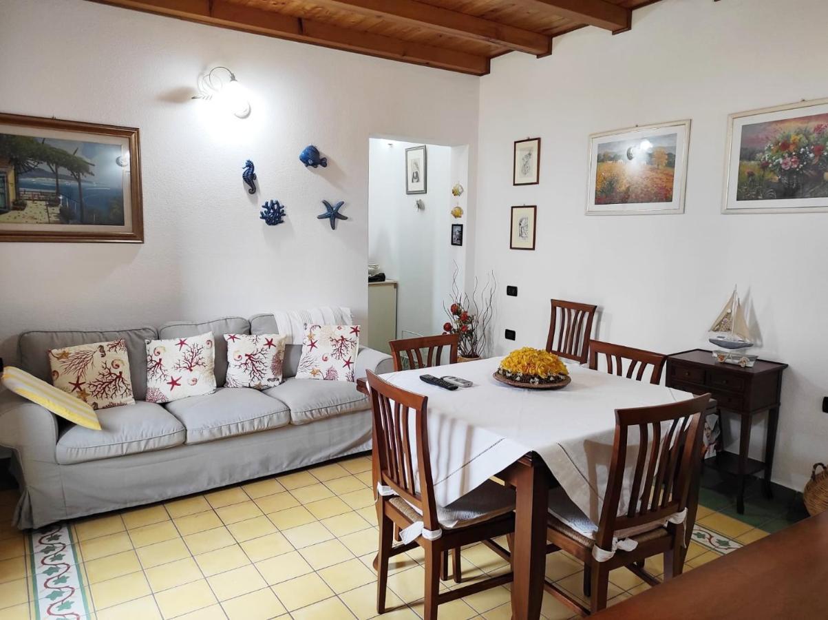 Casa Lupino Apartment Орозеи Екстериор снимка