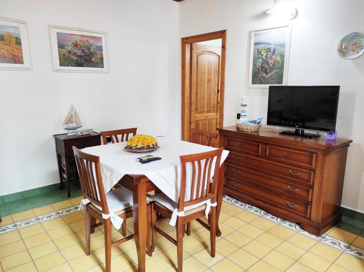 Casa Lupino Apartment Орозеи Екстериор снимка